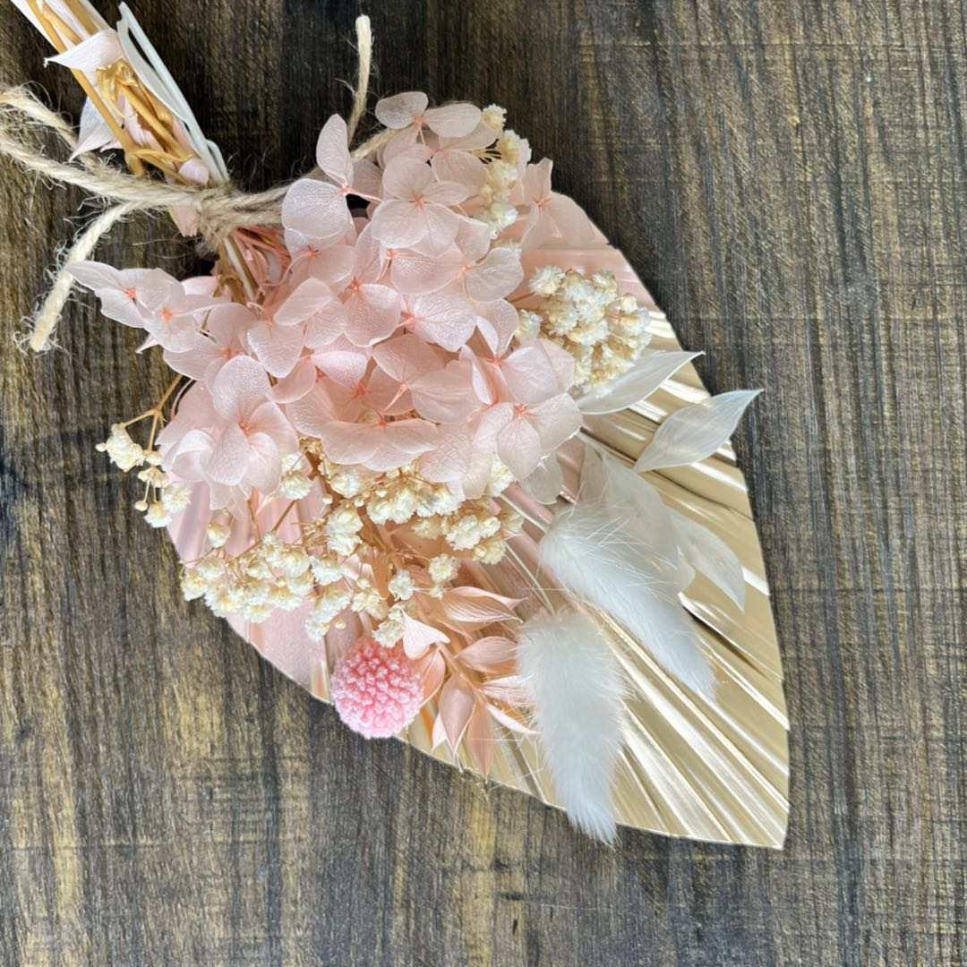 Palm Spear Fan with Mix Florals